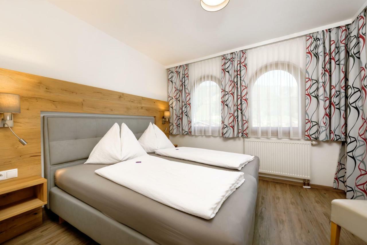 Haus Silvia Hotel Flachau Exterior photo